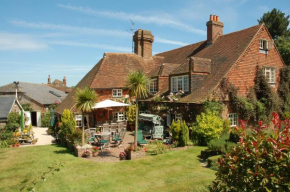 Отель Clayton Wickham Farmhouse  Херстпирпоинт